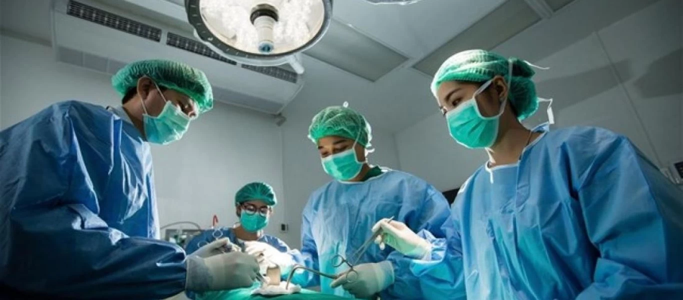 Η αναισθησιολόγος στο «Γεννηματάς» που βρέθηκε θετική σε Covid-19 εξηγεί -πειστικά- γιατί δεν έκανε το εμβόλιο